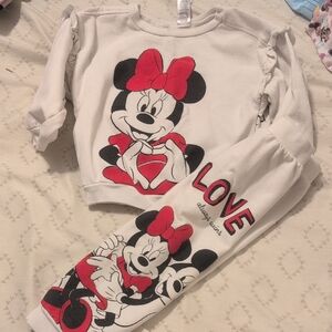Minnie Mouse Set with Red Accents